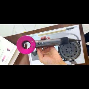 Supersonic Hair Dryer Dyson with all accessories